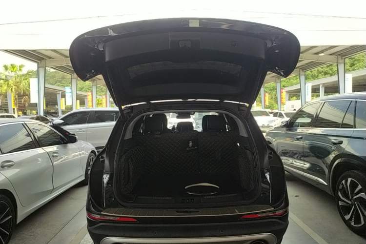 Used Lincoln Corsair 2020 2.0T Two-Wheel-Drive Black Knight Limited Edition Trunk