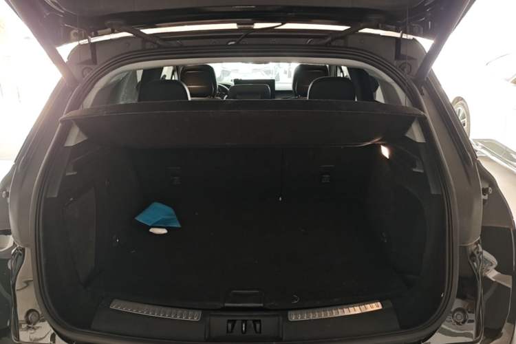 Used Lincoln Corsair 2020 2.0T Two-Wheel Drive Luxury Edition Trunk