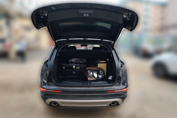 Used Lincoln Corsair 2020 2.0T Two-Wheel Drive Luxury Edition Trunk