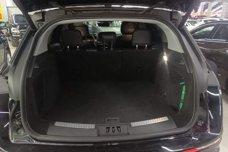Used Lincoln Corsair 2020 2.0T Two-Wheel Drive Luxury Edition Trunk