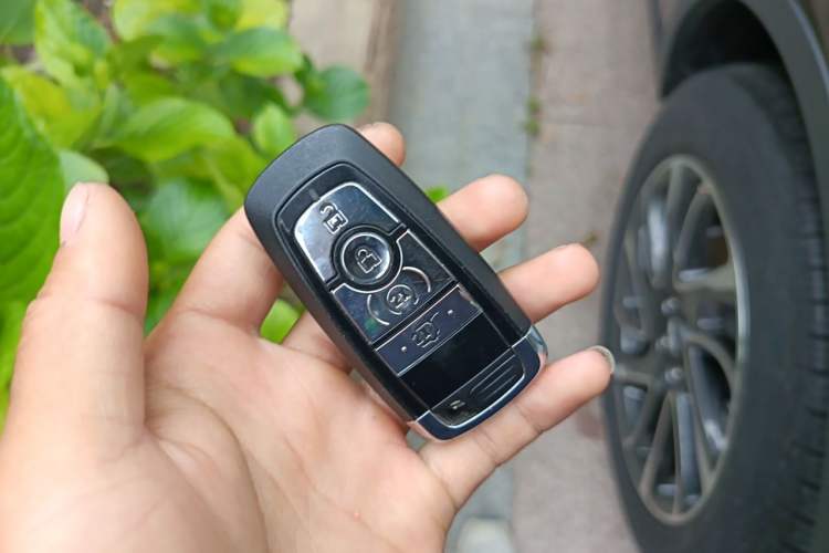Used Lincoln Corsair 2020 2.0T Two-Wheel Drive Luxury Edition Vehicle Key