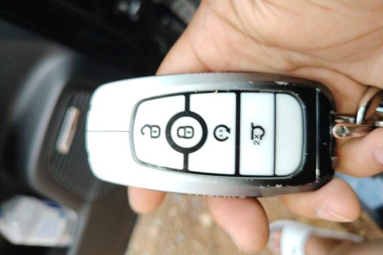 Used Lincoln Corsair 2020 2.0T Two-Wheel Drive Luxury Edition Vehicle Key