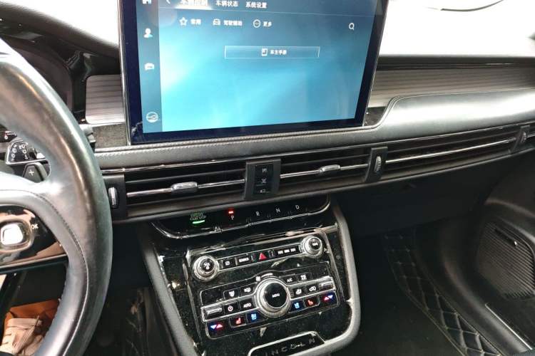 Used Lincoln Corsair 2020 2.0T Two-Wheel Drive Luxury Edition Audio And AC Panel
