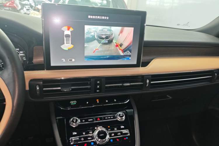 Used Lincoln Corsair 2020 2.0T Two-Wheel Drive Luxury Edition Audio And AC Panel