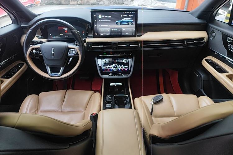 Used Lincoln Corsair 2020 2.0T Four-Wheel Drive Prestige Edition Center Console
