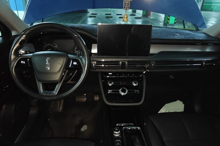Used Lincoln Corsair 2020 2.0T Two-Wheel Drive Luxury Edition Center Console