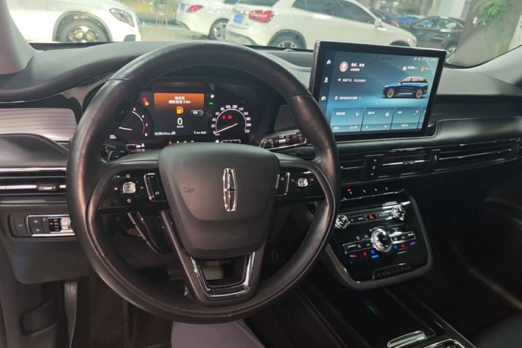 Used Lincoln Corsair 2020 2.0T Two-Wheel Drive Luxury Edition Center Console