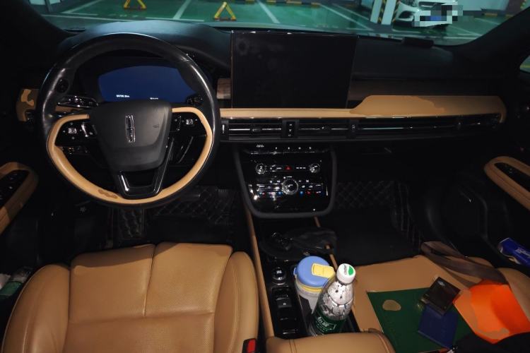 Used Lincoln Corsair 2020 2.0T Four-Wheel Drive Prestige Edition Center Console