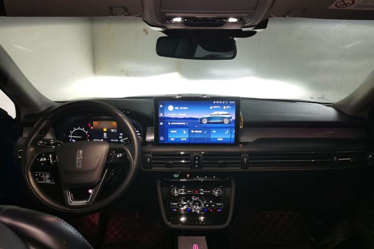 Used Lincoln Corsair 2020 2.0T Two-Wheel Drive Luxury Edition Center Console