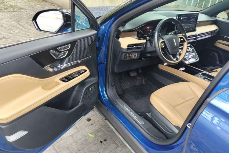 Used Lincoln Corsair 2020 2.0T Two-Wheel Drive Luxury Edition Driver Seat