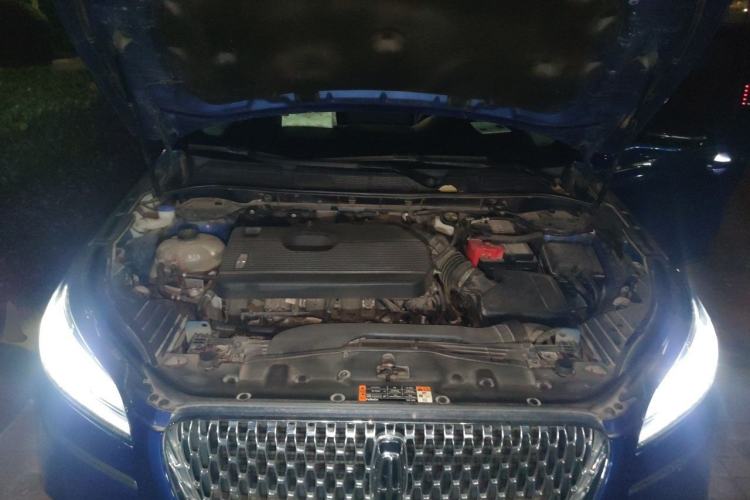 Used Lincoln Corsair 2020 2.0T Two-Wheel Drive Luxury Edition Engine Bay