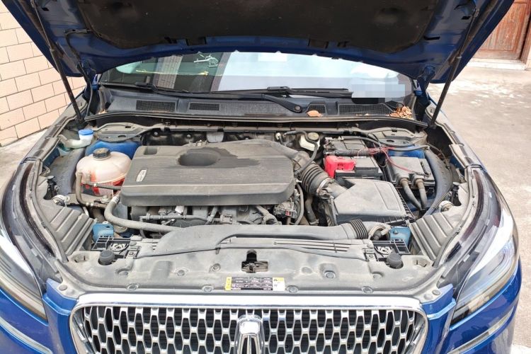 Used Lincoln Corsair 2020 2.0T Two-Wheel Drive Luxury Edition Engine Bay