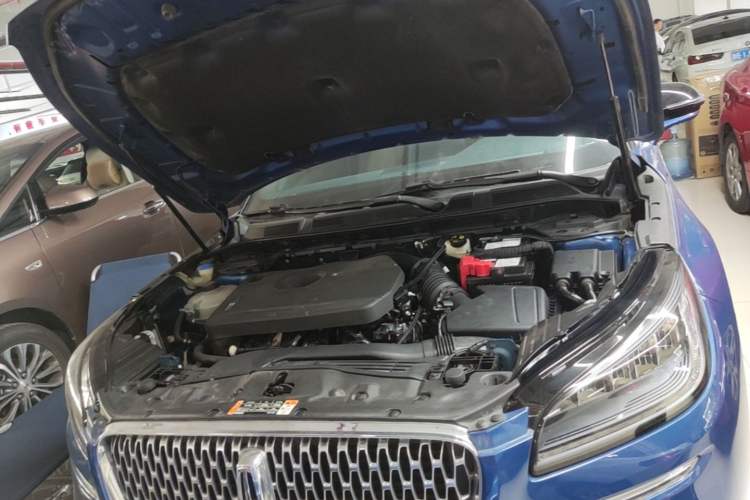 Used Lincoln Corsair 2020 2.0T Two-Wheel Drive Luxury Edition Engine Bay