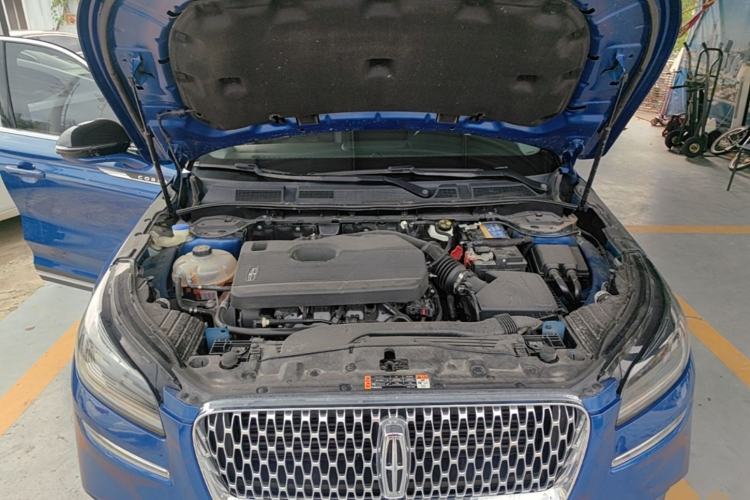 Used Lincoln Corsair 2020 2.0T Two-Wheel Drive Luxury Edition Engine Bay