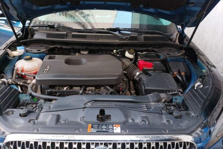 Used Lincoln Corsair 2020 2.0T Two-Wheel Drive Luxury Edition Engine Bay