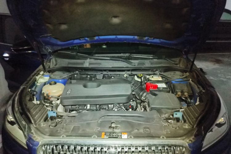 Used Lincoln Corsair 2020 2.0T Four-Wheel Drive Prestige Edition Engine Bay