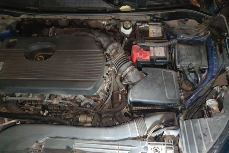 Used Lincoln Corsair 2020 2.0T Two-Wheel Drive Luxury Edition Engine Bay Left