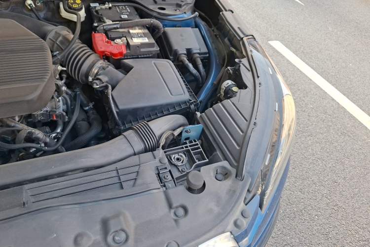 Used Lincoln Corsair 2020 2.0T Two-Wheel Drive Luxury Edition Engine Bay Left