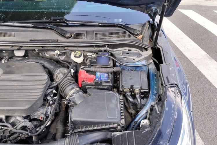 Used Lincoln Corsair 2020 2.0T Four-Wheel Drive Prestige Edition Engine Bay Left