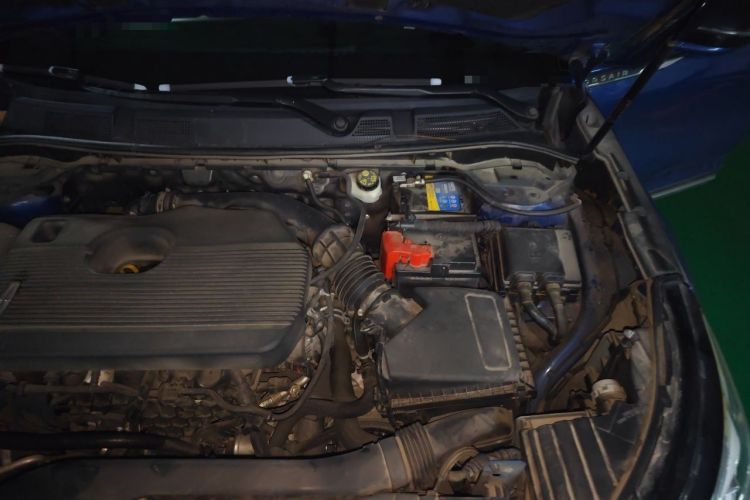 Used Lincoln Corsair 2020 2.0T Four-Wheel Drive Prestige Edition Engine Bay Left