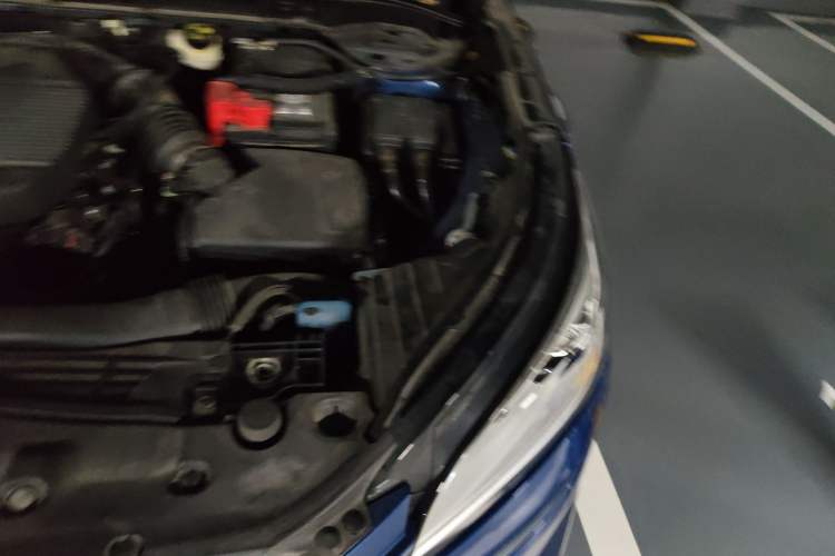 Used Lincoln Corsair 2020 2.0T Two-Wheel Drive Luxury Edition Engine Bay Left
