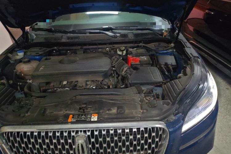 Used Lincoln Corsair 2020 2.0T Two-Wheel Drive Luxury Edition Engine Bay Left