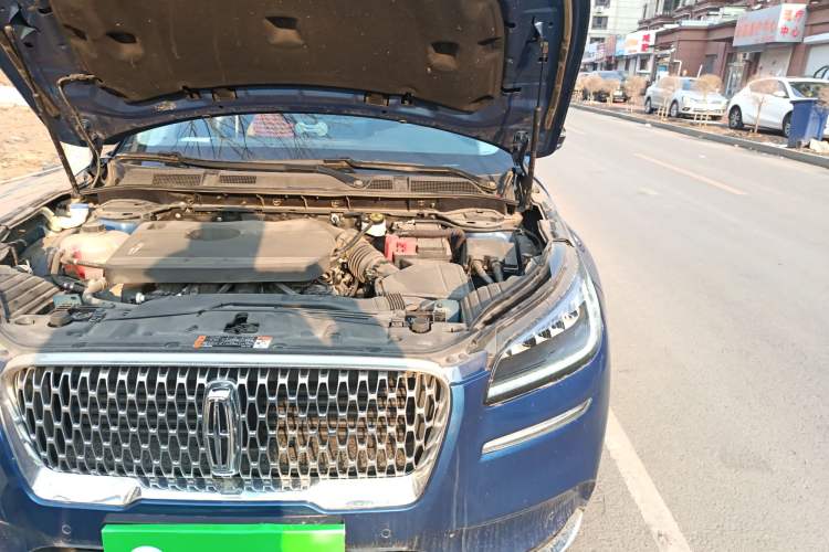 Used Lincoln Corsair 2020 2.0T Two-Wheel Drive Luxury Edition Engine Bay Left