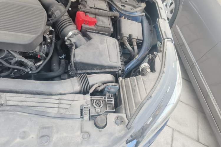 Used Lincoln Corsair 2020 2.0T Two-Wheel Drive Luxury Edition Engine Bay Left