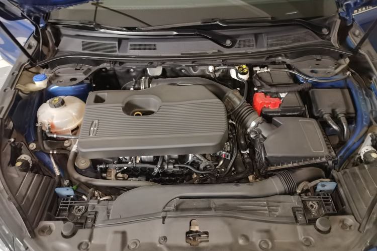 Used Lincoln Corsair 2020 2.0T Two-Wheel Drive Luxury Edition Engine Bay