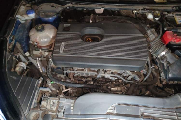 Used Lincoln Corsair 2020 2.0T Two-Wheel Drive Luxury Edition Engine Bay Right