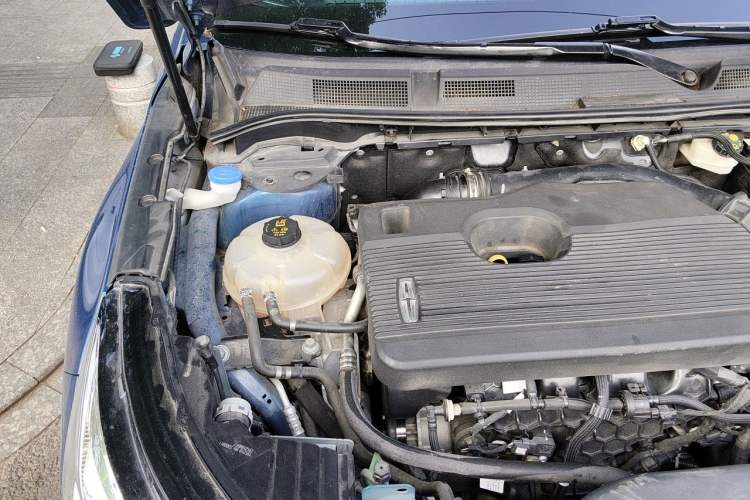 Used Lincoln Corsair 2020 2.0T Four-Wheel Drive Prestige Edition Engine Bay Right