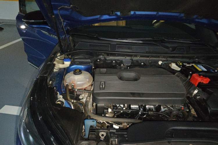 Used Lincoln Corsair 2020 2.0T Two-Wheel Drive Luxury Edition Engine Bay Right