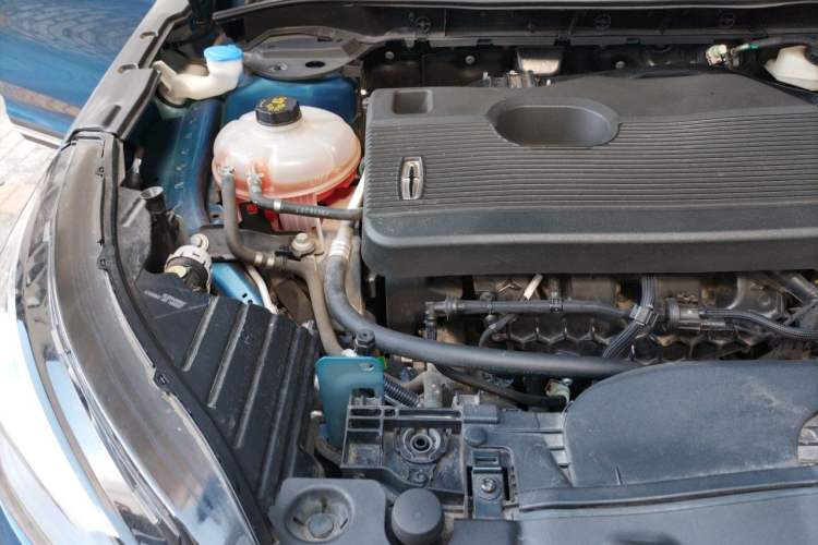 Used Lincoln Corsair 2020 2.0T Two-Wheel Drive Luxury Edition Engine Bay Right