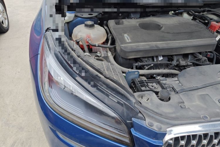 Used Lincoln Corsair 2020 2.0T Two-Wheel Drive Luxury Edition Engine Bay Right