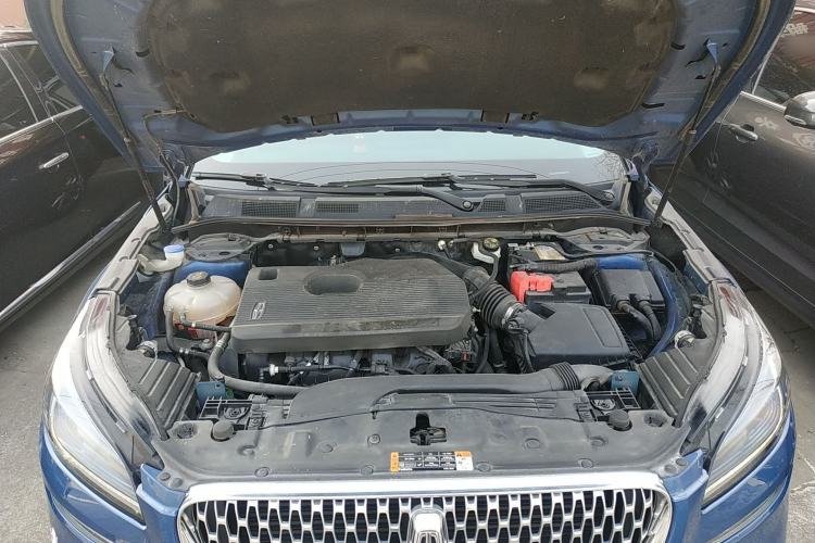 Used Lincoln Corsair 2020 2.0T Two-Wheel Drive Luxury Edition Engine Bay