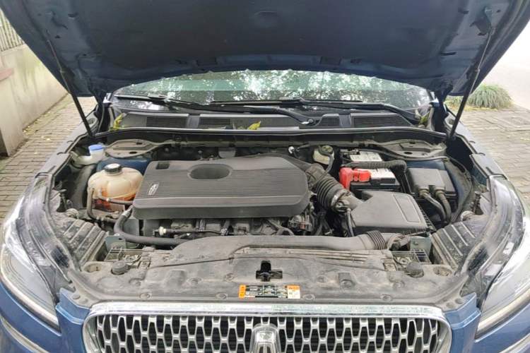 Used Lincoln Corsair 2020 2.0T Two-Wheel Drive Luxury Edition Engine Bay