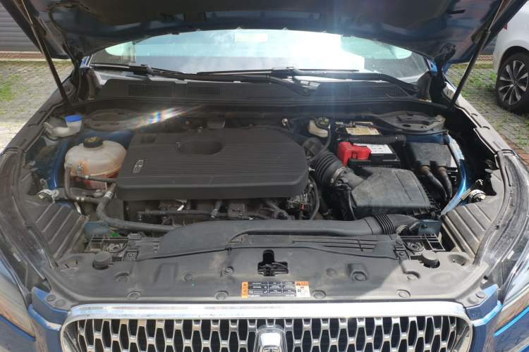 Used Lincoln Corsair 2020 2.0T Two-Wheel Drive Luxury Edition Engine Bay