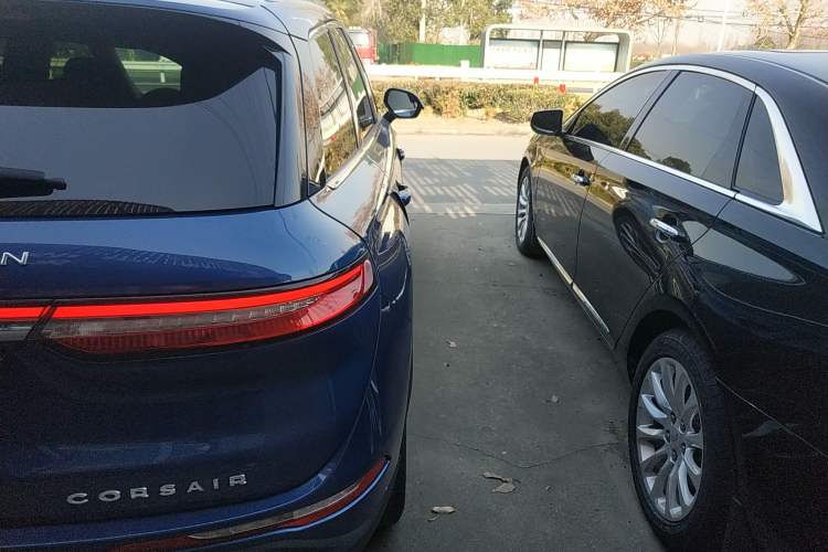 Used Lincoln Corsair 2020 2.0T Two-Wheel Drive Luxury Edition Exterior 2