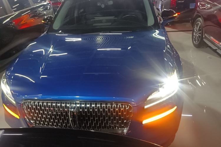 Used Lincoln Corsair 2020 2.0T Two-Wheel Drive Luxury Edition Front
