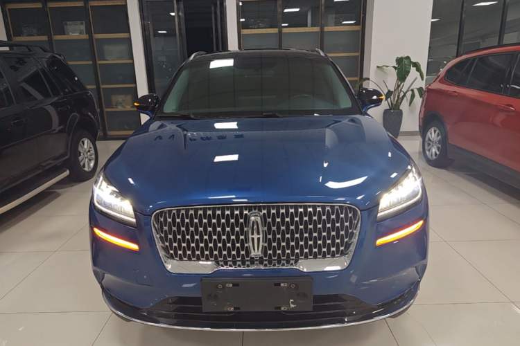 Used Lincoln Corsair 2020 2.0T Two-Wheel Drive Luxury Edition Front
