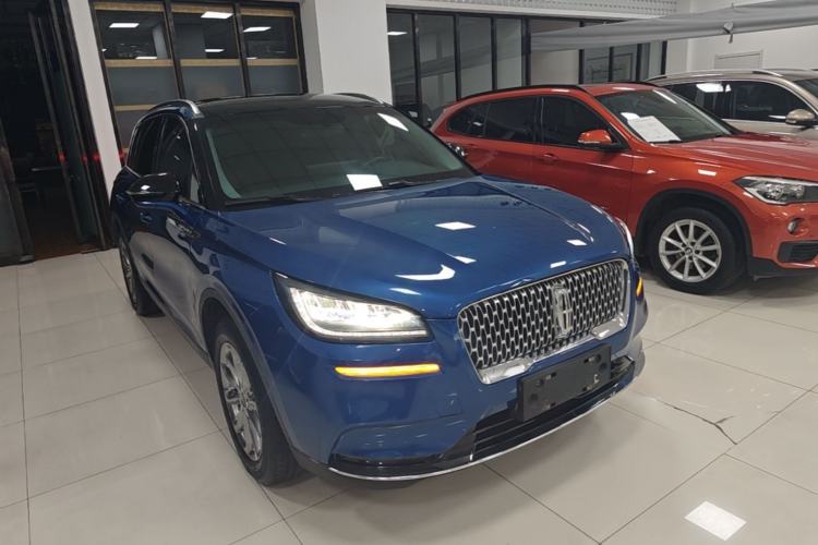 Used Lincoln Corsair 2020 2.0T Two-Wheel Drive Luxury Edition Front Right 45 Deg