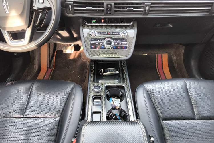 Used Lincoln Corsair 2020 2.0T Two-Wheel Drive Luxury Edition Gear Lever