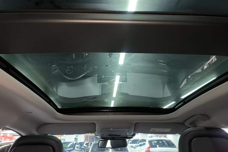 Used Lincoln Corsair 2020 2.0T Two-Wheel Drive Luxury Edition Headliner