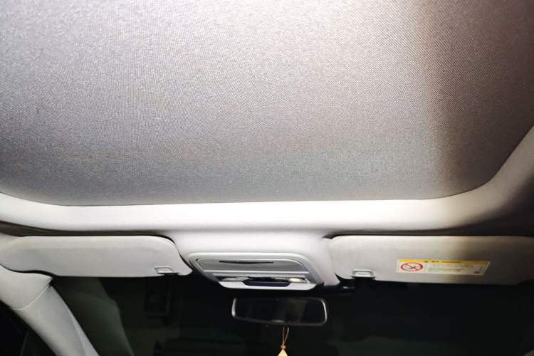 Used Lincoln Corsair 2020 2.0T Two-Wheel Drive Luxury Edition Headliner