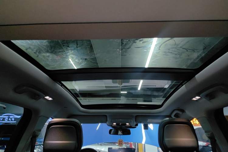 Used Lincoln Corsair 2020 2.0T Two-Wheel Drive Luxury Edition Headliner