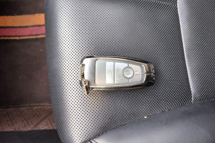 Used Lincoln Corsair 2020 2.0T Two-Wheel Drive Luxury Edition Interior 1