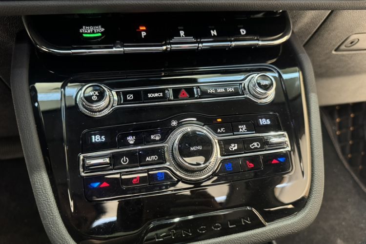 Used Lincoln Corsair 2020 2.0T Two-Wheel Drive Luxury Edition Interior 10