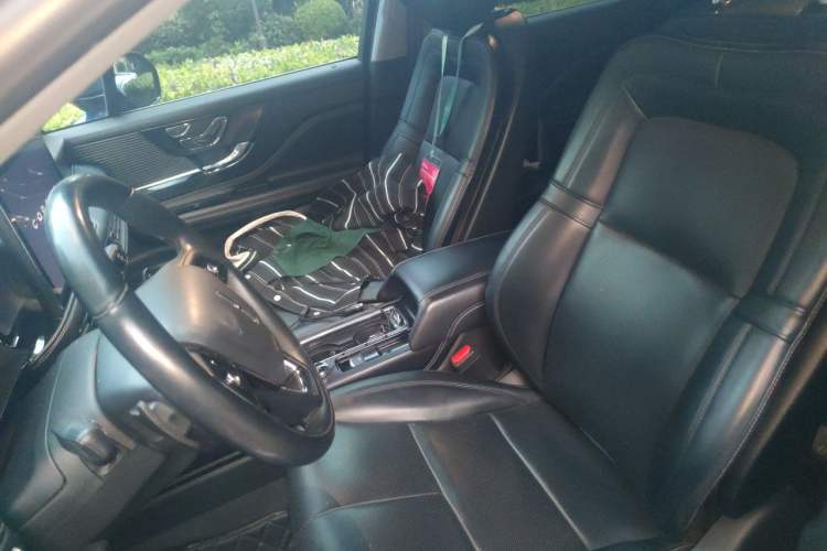Used Lincoln Corsair 2020 2.0T Two-Wheel Drive Luxury Edition Left Front Seat