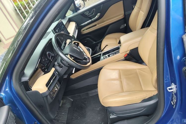 Used Lincoln Corsair 2020 2.0T Two-Wheel Drive Luxury Edition Left Front Seat
