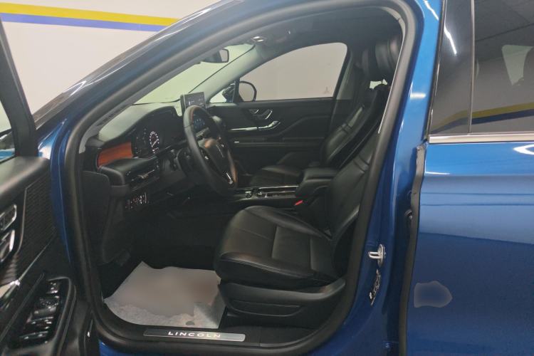 Used Lincoln Corsair 2020 2.0T Four-Wheel Drive Luxury Edition Left Front Seat